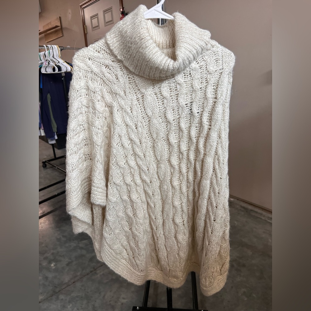 Black Rivet Cream Cable Knit Turtleneck Sweater
